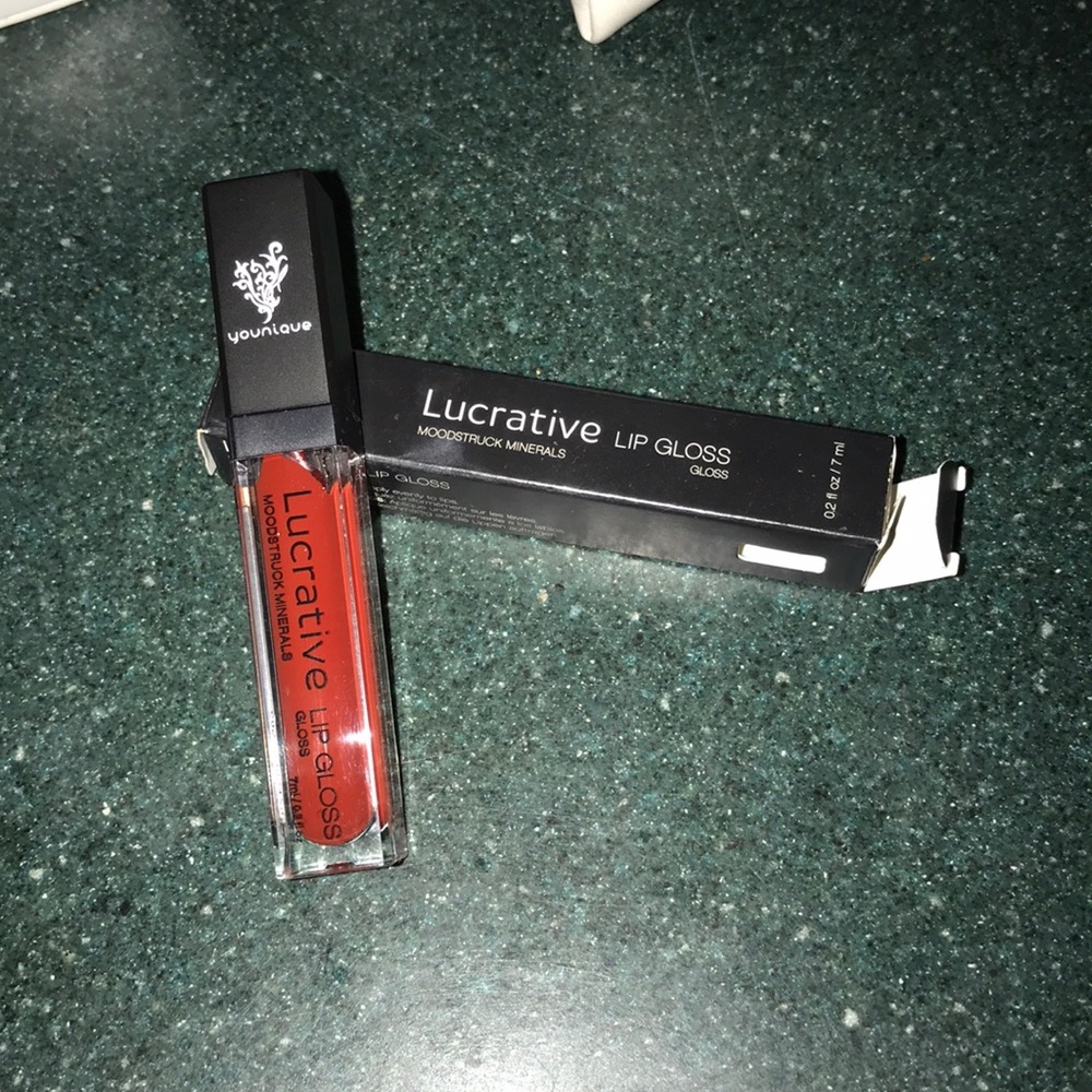 Lucrative Lip gloss Luscious